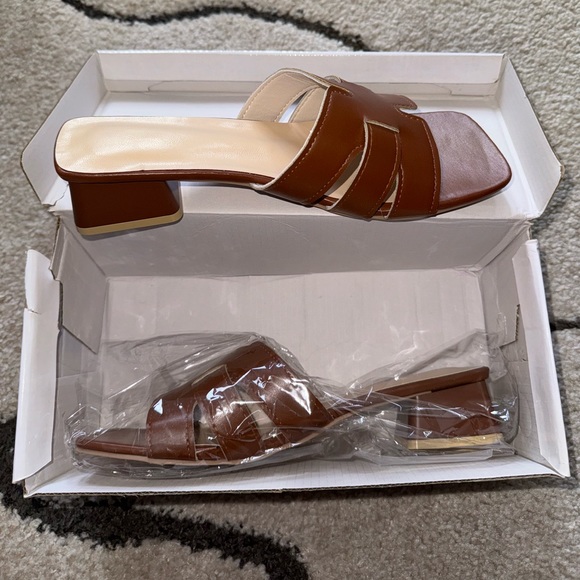 Slip-on Heel Sandals - Picture 6 of 7